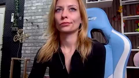 karoline121 online show from 03.03.26