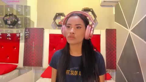 Karol online show from 11.26.25