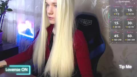 Caroline Fox online show from 03.22.26