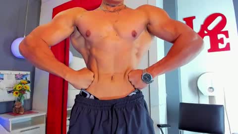 Snapshot of karybig3 chatting on 02.15.25 ---Kary--- online show from 02.15.25