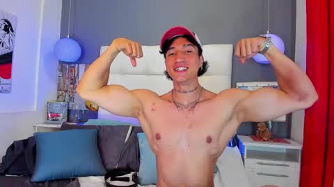 Snapshot of karybig3 chatting on 02.15.25 ---Kary--- online show from 02.15.25