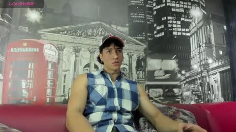 Snapshot of karybig3 chatting on 03.04.25 ---Kary--- online show from 03.04.25