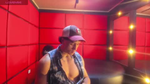 Snapshot of karybig3 chatting on 03.09.25 ---Kary--- online show from 03.09.25