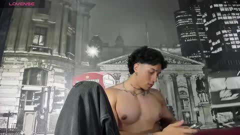 Snapshot of karybig3 chatting on 03.11.25 ---Kary--- online show from 03.11.25