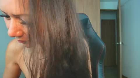 Snapshot of kasandra_mature_ chatting on 12.14.24 Kasandra Mature online show from 12.14.24