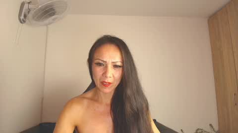 Snapshot of kasandra_mature_ chatting on 02.15.25 Kasandra Mature online show from 02.15.25
