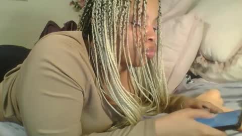 Snapshot of kashmoniy chatting on 03.05.25 kashmoniy online show from 03.05.25