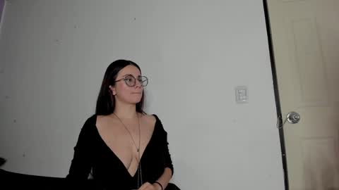 Snapshot of kassandra_james chatting on 03.08.25 kassandra james online show from 03.08.25