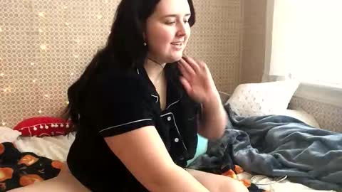 Snapshot of kassandraqueen69 chatting on 10.25.25 Kass online show from 10.25.25