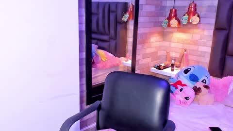 Snapshot of kassandraweked chatting on 12.27.24 Kassandra Weked online show from 12.27.24