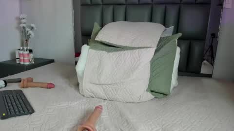 kataleya_west online show from 06.05.26