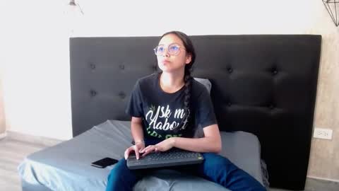 Katalina online show from 11.12.25