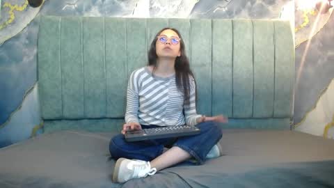 Katalina online show from 04.05.26