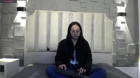 Katalina online show from 04.18.26