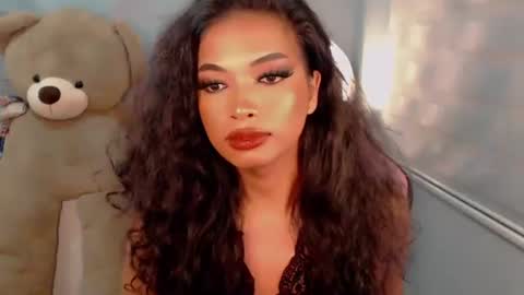 Snapshot of katalina_rouge chatting on 10.17.25 IVY JANE online show from 10.17.25