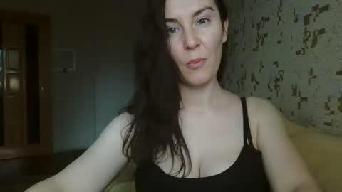 Snapshot of katalinaqe chatting on 09.09.25 KatalinaQE online show from 09.09.25