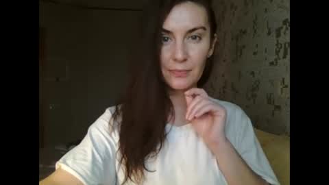 Snapshot of katalinaqe chatting on 11.17.25 KatalinaQE online show from 11.17.25