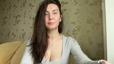 Snapshot of katalinaqe chatting on 02.25.26 KatalinaQE online show from 02.25.26