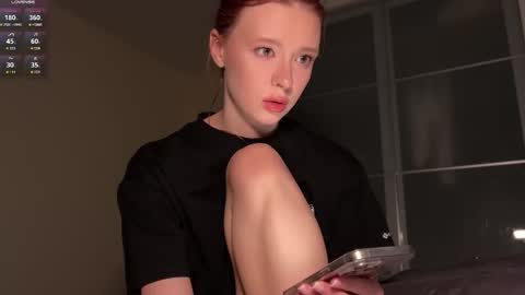 meeellowmarsh - Instagram online show from 03.01.26