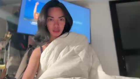 Snapshot of katanaxs chatting on 11.17.25 katanaxs online show from 11.17.25