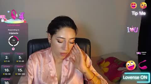 Snapshot of kate_arden chatting on 09.20.25 Carla Palmer online show from 09.20.25