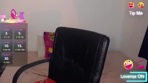 Snapshot of kate_arden chatting on 10.12.25 Carla Palmer online show from 10.12.25