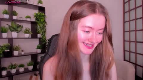 Snapshot of kate_cuddle chatting on 10.24.25 Kate online show from 10.24.25