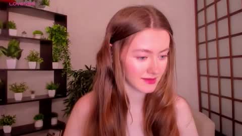 Snapshot of kate_cuddle chatting on 11.28.25 Kate online show from 11.28.25