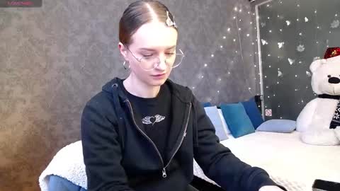 Snapshot of kate_jonson chatting on 01.18.26 .Be kind and gentle with me and I will do my best for you. online show from 01.18.26