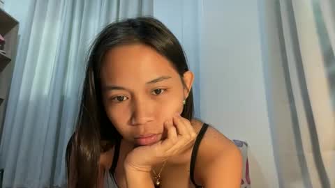 Snapshot of kate_mae chatting on 10.08.25 katey online show from 10.08.25