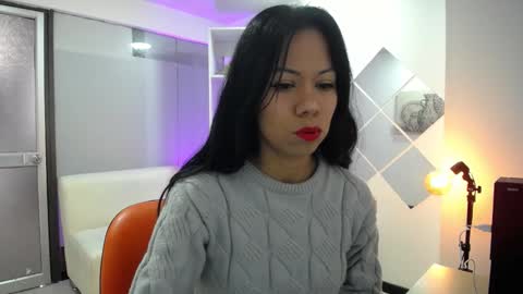 Snapshot of kate_owenns chatting on 03.08.25 Kate online show from 03.08.25