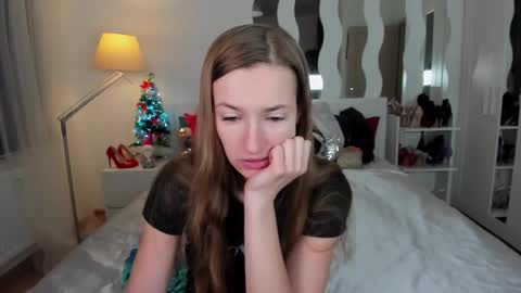 kate_redgar online show from 01.12.25