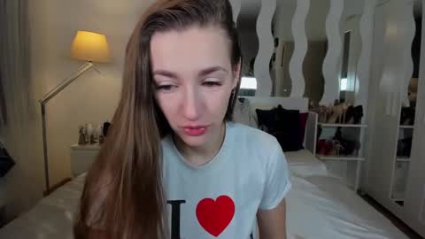 kate_redgar online show from 02.05.25