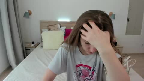 kate_redgar online show from 05.13.26