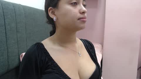 Kari online show from 10.24.25