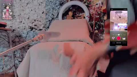 kate the pink girl online show from 02.13.25