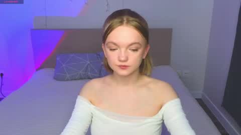 katebunnys online show from 04.18.26