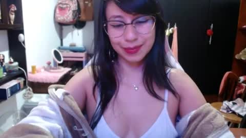Snapshot of kateeen18 chatting on 07.17.26 Kateeen18 online show from 07.17.26