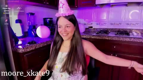 KateMoorex online show from 11.04.25