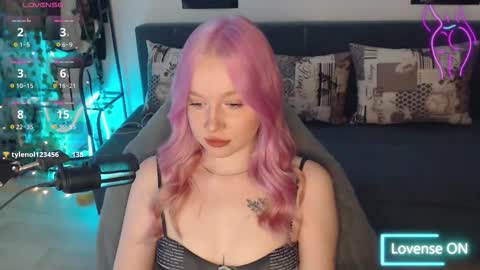 Snapshot of katerinaxvold chatting on 11.01.25 Lisa online show from 11.01.25