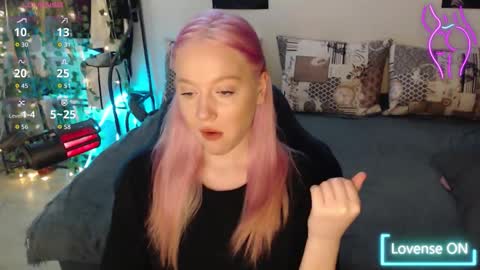 Snapshot of katerinaxvold chatting on 11.02.25 Lisa online show from 11.02.25