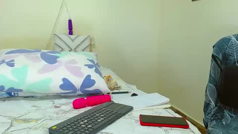 Snapshot of katerineleon chatting on 07.16.26 katerineleon online show from 07.16.26