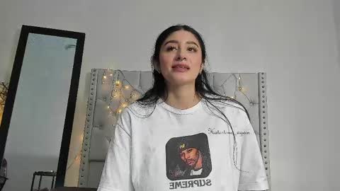 Snapshot of katestone_again chatting on 05.01.26 love meeee online show from 05.01.26