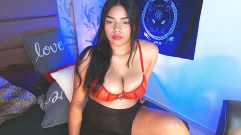 Snapshot of katherin_jonnes chatting on 01.10.25 Kat online show from 01.10.25