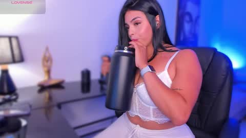 Snapshot of katherin_mons chatting on 02.10.25 KATHERIN MONS online show from 02.10.25