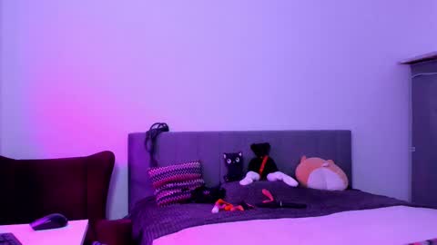 Katherine online show from 10.03.25