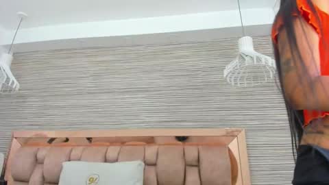 Snapshot of kathia_dumons_ chatting on 12.16.25 KATHIA online show from 12.16.25