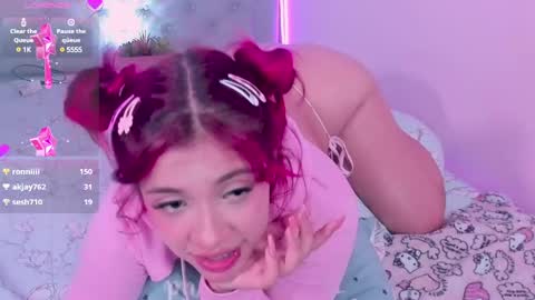 Snapshot of kathia_saenz chatting on 12.21.24 Kathia  online show from 12.21.24