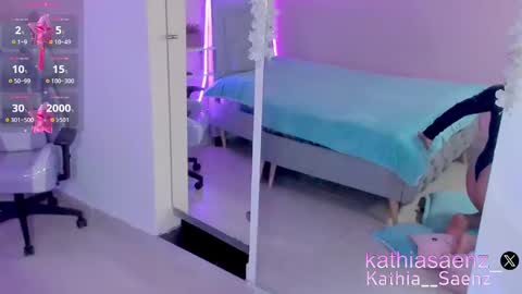 Snapshot of kathia_saenz chatting on 02.20.25 Kathia  online show from 02.20.25