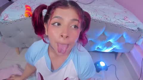 Snapshot of kathia_saenz chatting on 03.11.25 Kathia  online show from 03.11.25